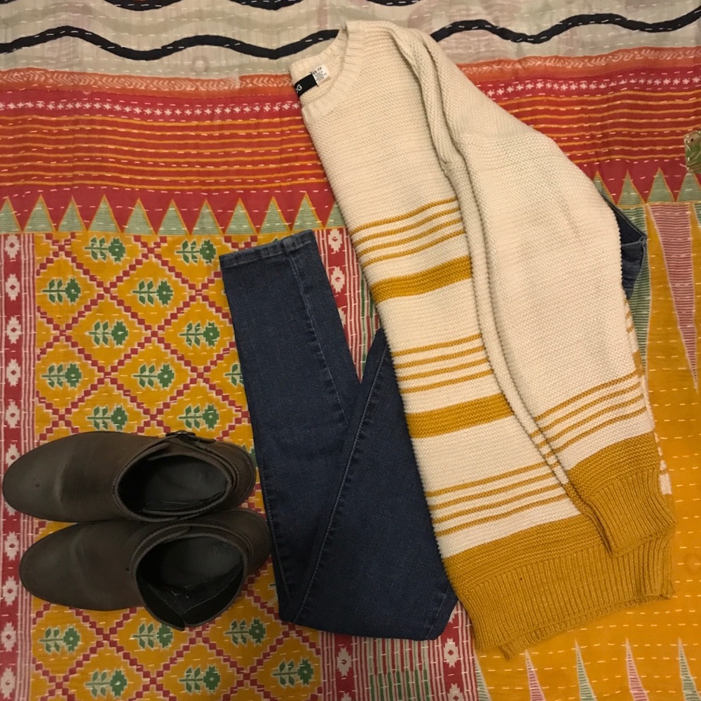 XS BDG sweater